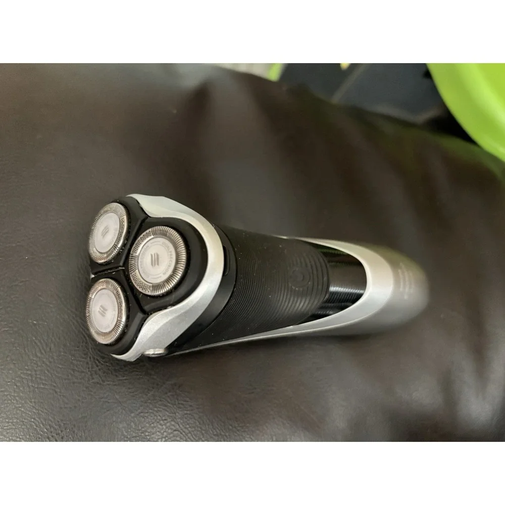 Philips Norelco Shaver 4500 AquaTec Model AT30 Working Without Charger